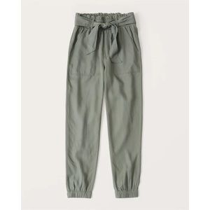 Abercrombie & Fitch Belted Utility Jogger- green size L